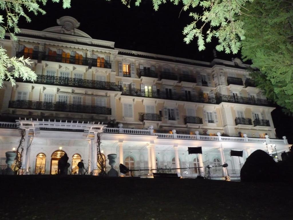 Aux Meubles Du Manoir Aparthotel Aix-les-Bains Exterior photo