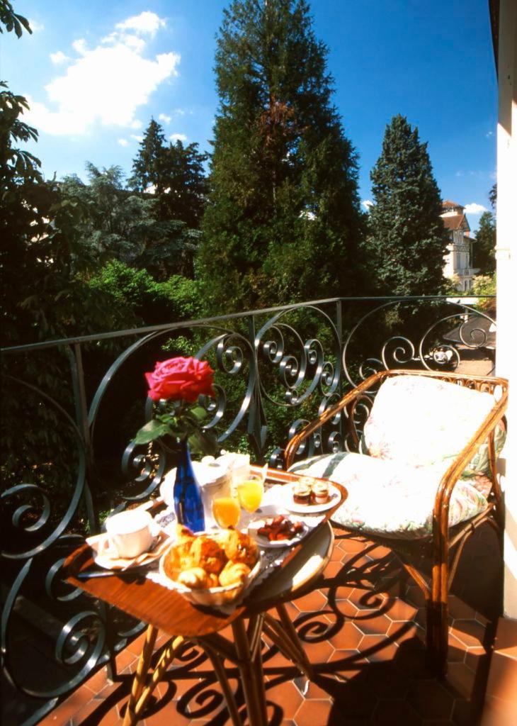 Aux Meubles Du Manoir Aparthotel Aix-les-Bains Exterior photo